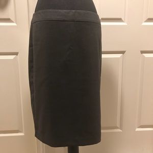 Van Heusen Studio Skirt. Size 10.